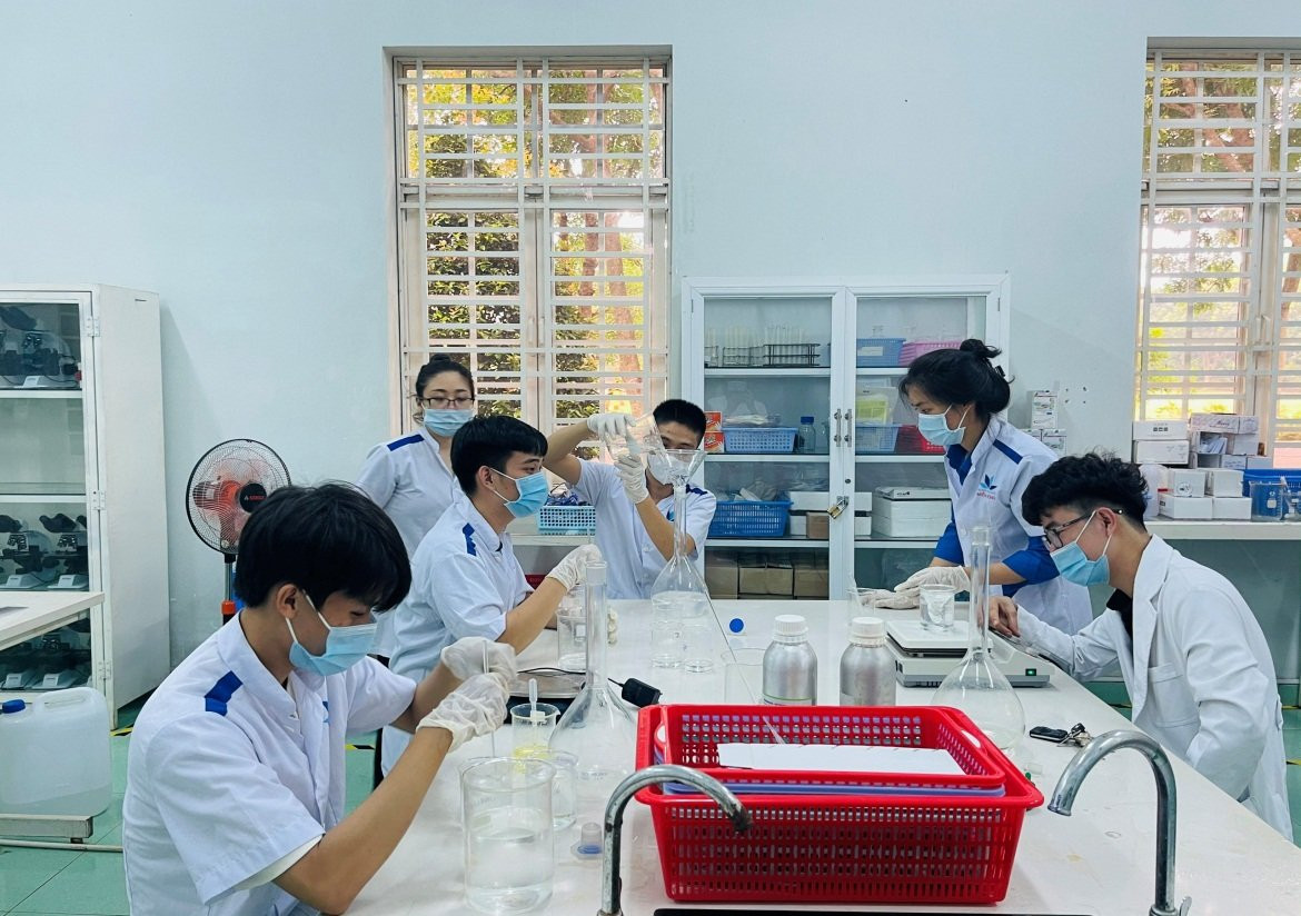 MIT University khai giảng trực tuyến lớp liên thông đại học chính quy ngành Dược đợt 2 năm học 2021