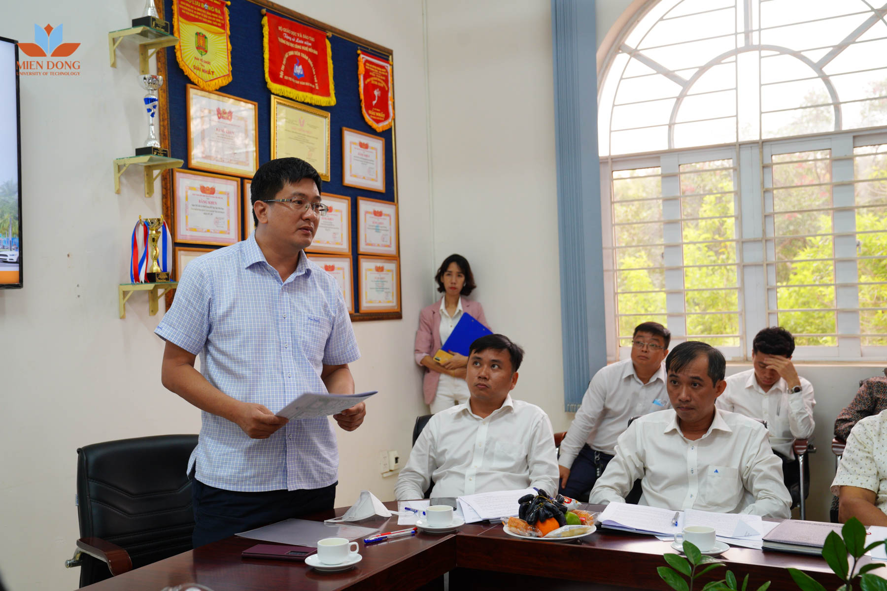 Doan lam viec phan hoi ve cac de xuat cua nha truong-5