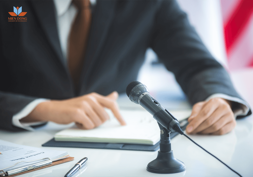 Học-quan-hệ-công-chúng-ra-trường-làm-gì,-ở-đâu