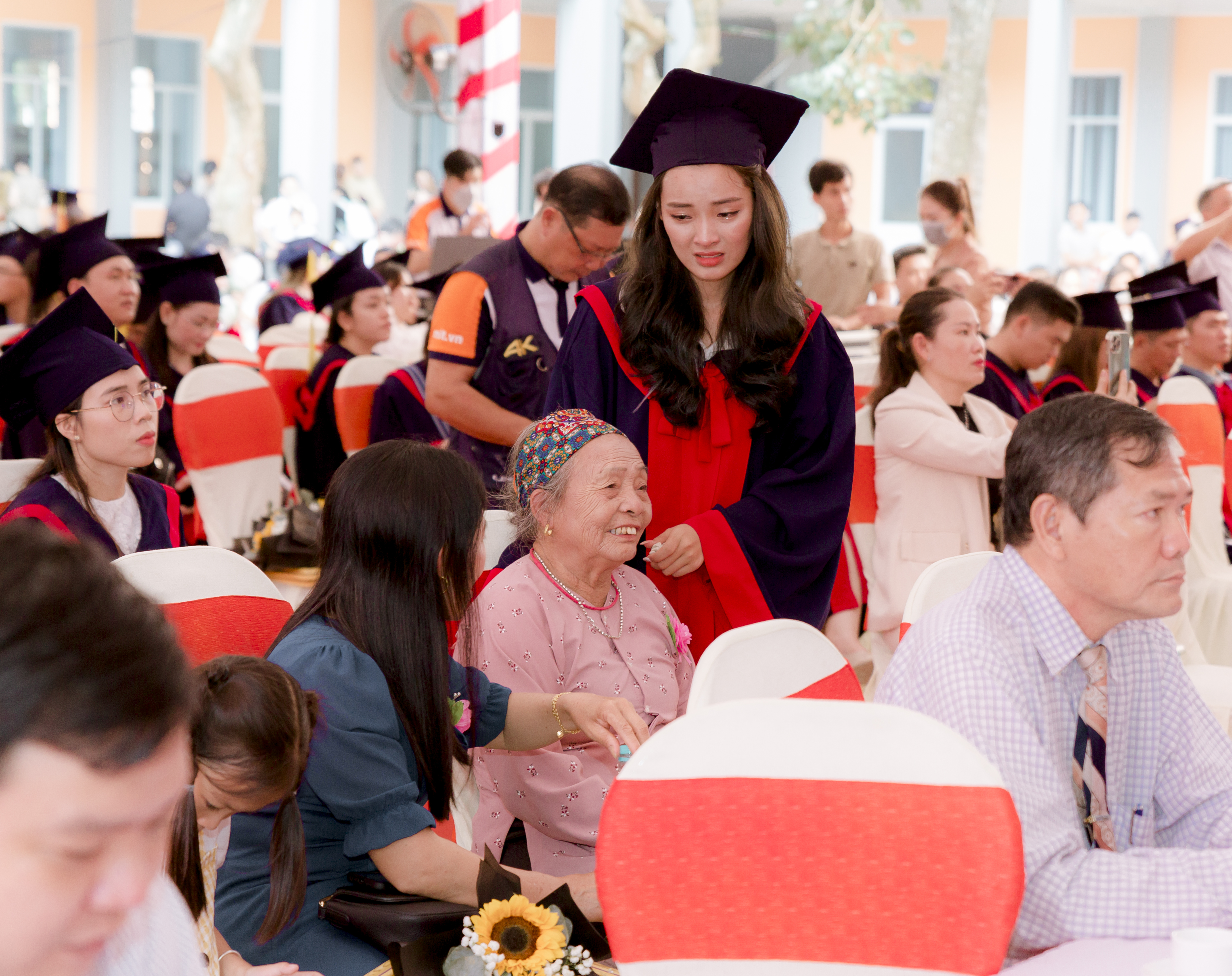 Trường đại học Công nghệ Miền Đông tổ chức Lễ tốt nghiệp đợt 1 năm 2022 cho 326 cử nhân, dược sĩ