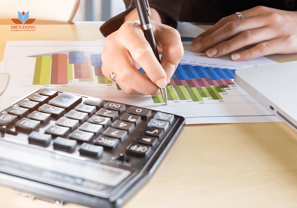 Vì-sao-nên-chọn-ngành-Quản-trị-ngoại-thương