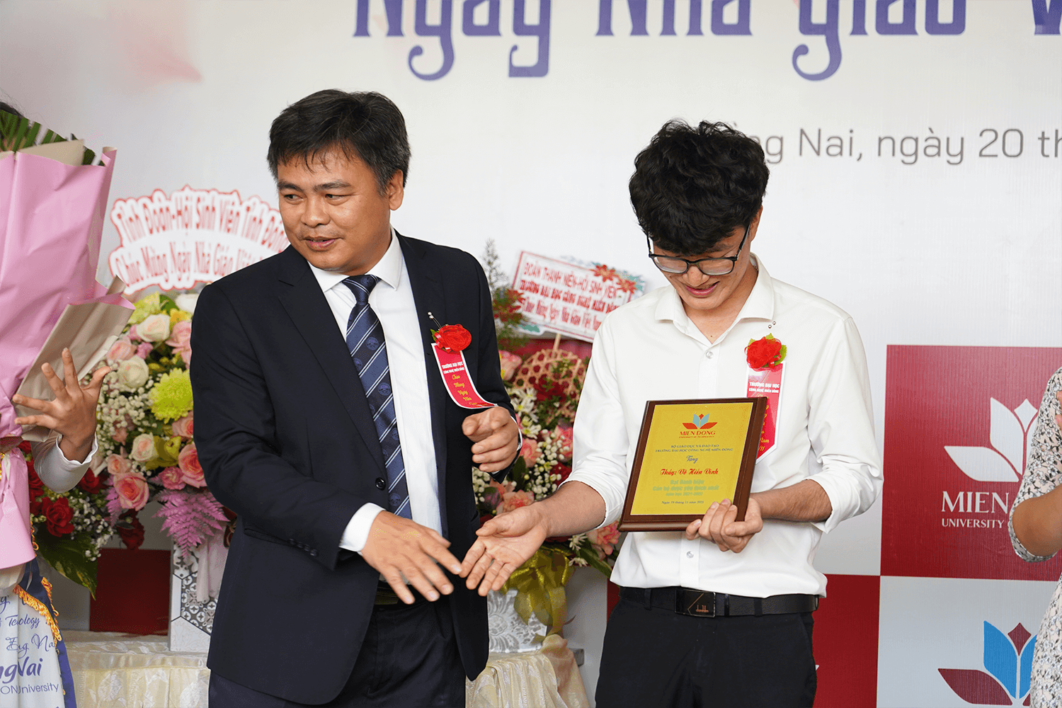 can bo duoc yeu thich nhat