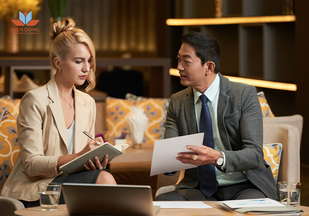 co nen hoc kinh doanh quoc te hay khong