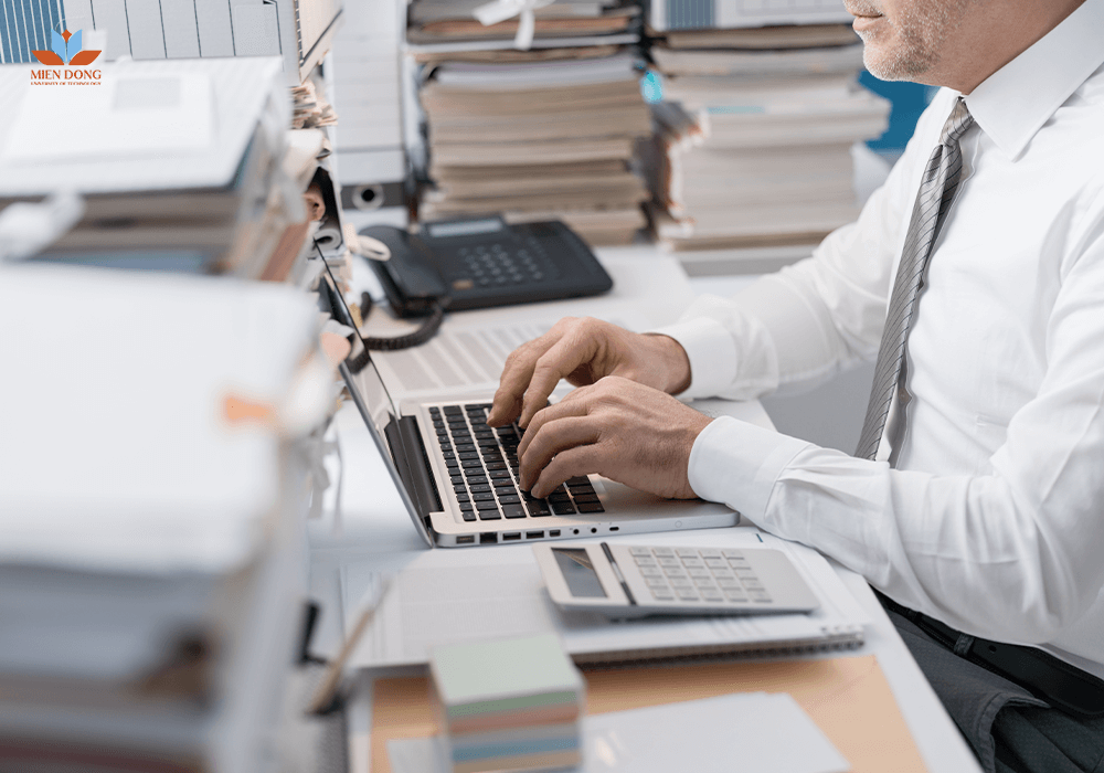 quan-tri-kinh-doanh-ra-lam-gi