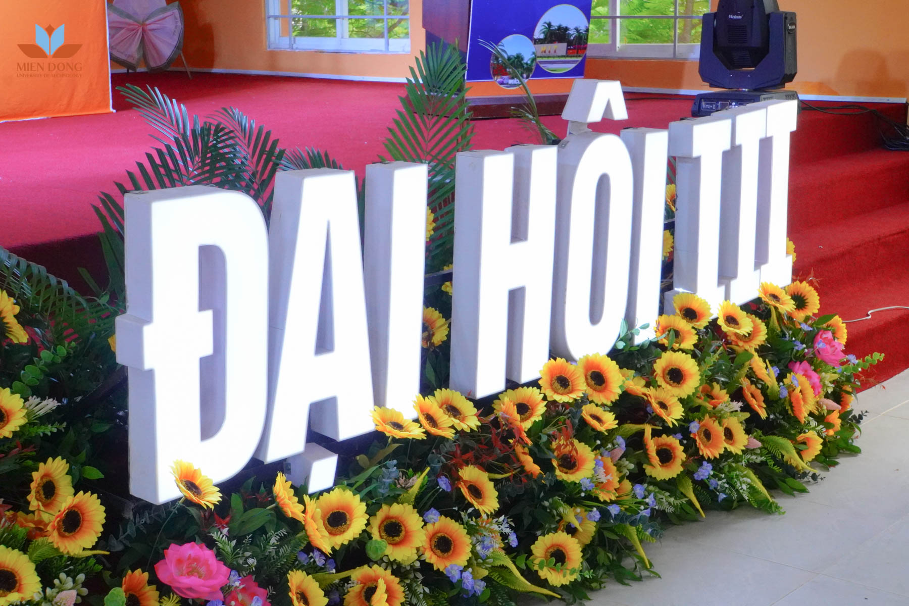 Chúc mừng Đại hội Đại biểu Đoàn TNCS Hồ Chí Minh trường đại học Công nghệ Miền Đông lần thứ III, nhiệm kỳ 2022-2024 đã diễn ra thành công tốt đẹp